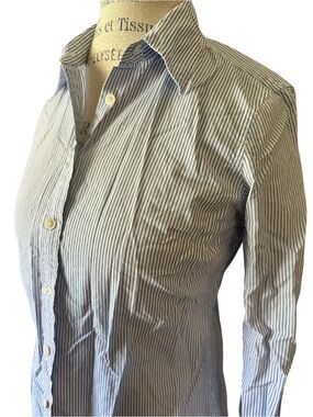 JCrew Kathryn Slim Fit Pin Striped Button up dress shirt Womens Small Blue